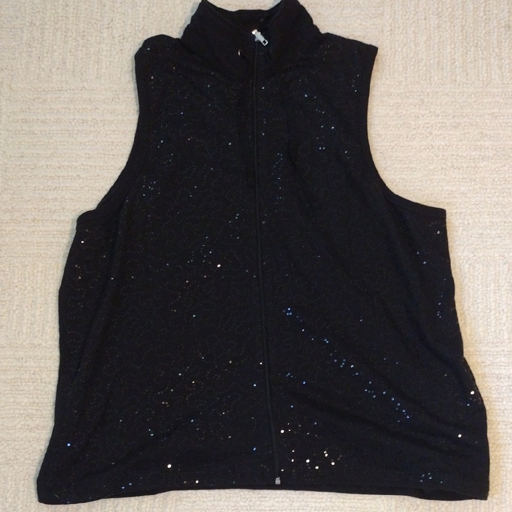 Liz & Me Sport Black Top